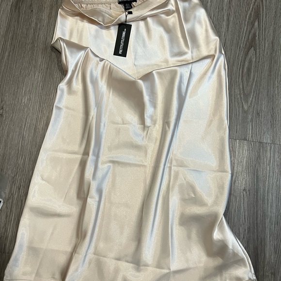 Champagne Satin midi skirt - Picture 5 of 5